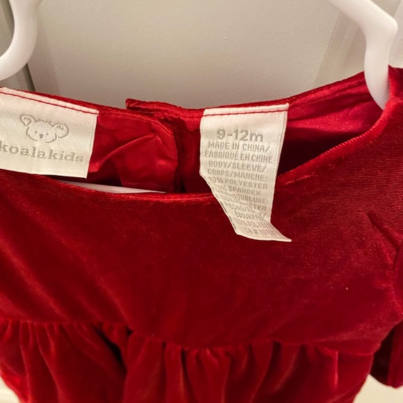 Baby girl red velvet Christmas dress - Picture 3 of 3